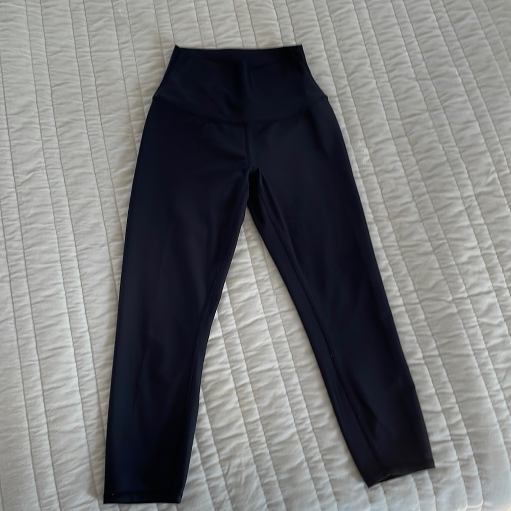 Alo yoga airlift capri leggings
